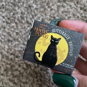 Glitterly obsessed hocus pocus